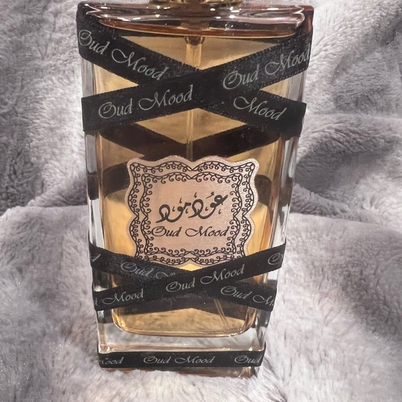Lattafa Oud Mood Parfum Spray - Picture 6 of 8